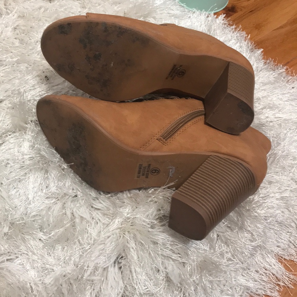 Peep Toe Tan Wedge Style Heels - Picture 5 of 6